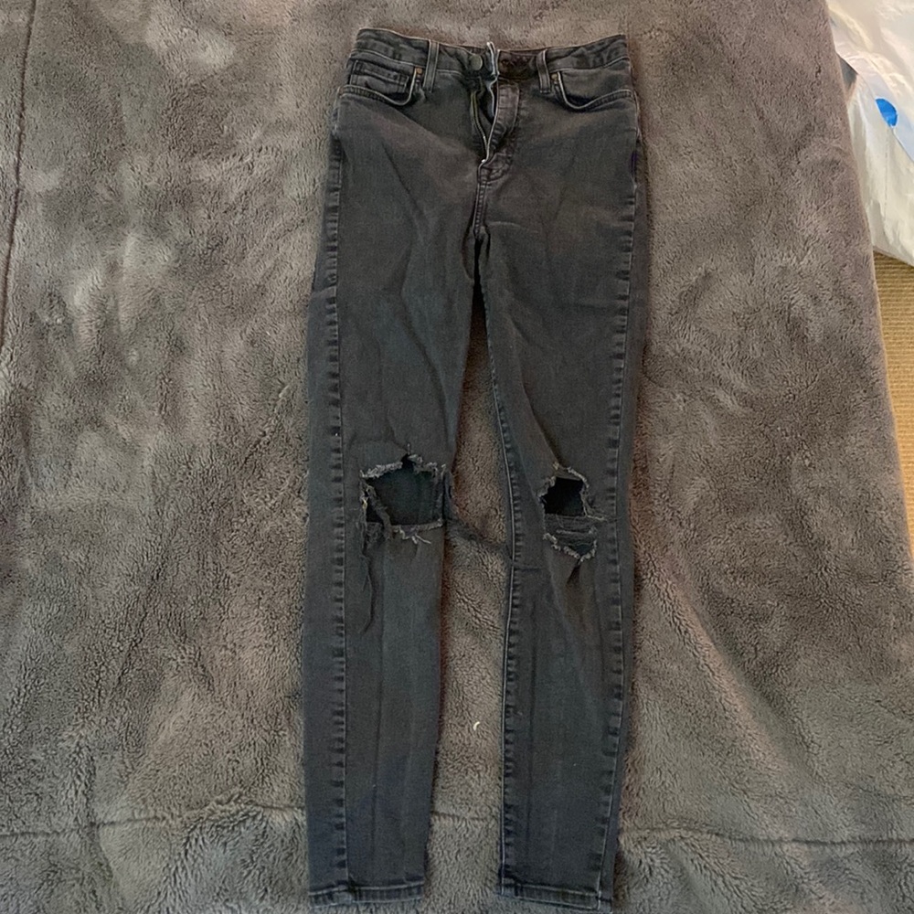black jean with knees hole - forever 21 -  size 27 - slim